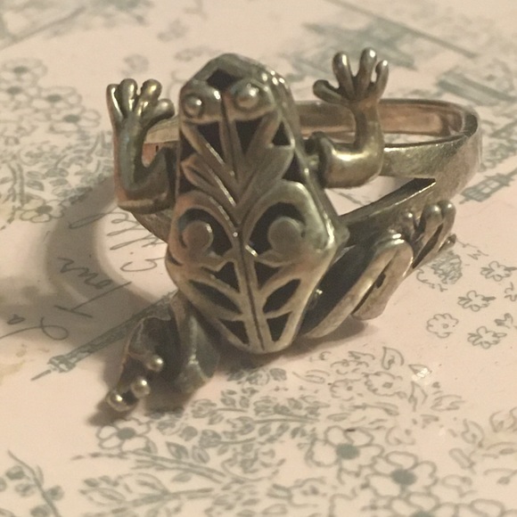 Ring - Picture 2 of 3